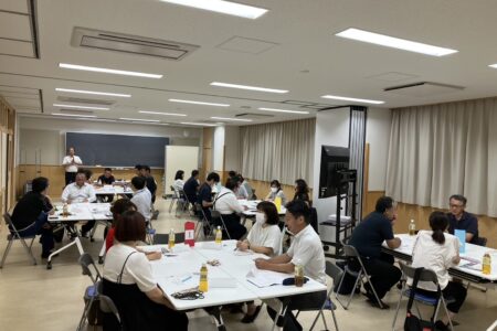 ブロック連携特別委員会の第１回子育てサロンが開催されました。 - 事業内容 2