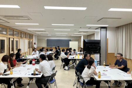 ブロック連携特別委員会の第１回子育てサロンが開催されました。 - 事業内容 4